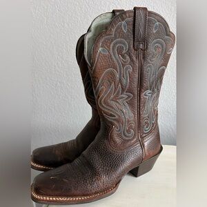 Ariat Legend Rowdy Cowboy boots. Womens size 6.5, brown with teal stitching.